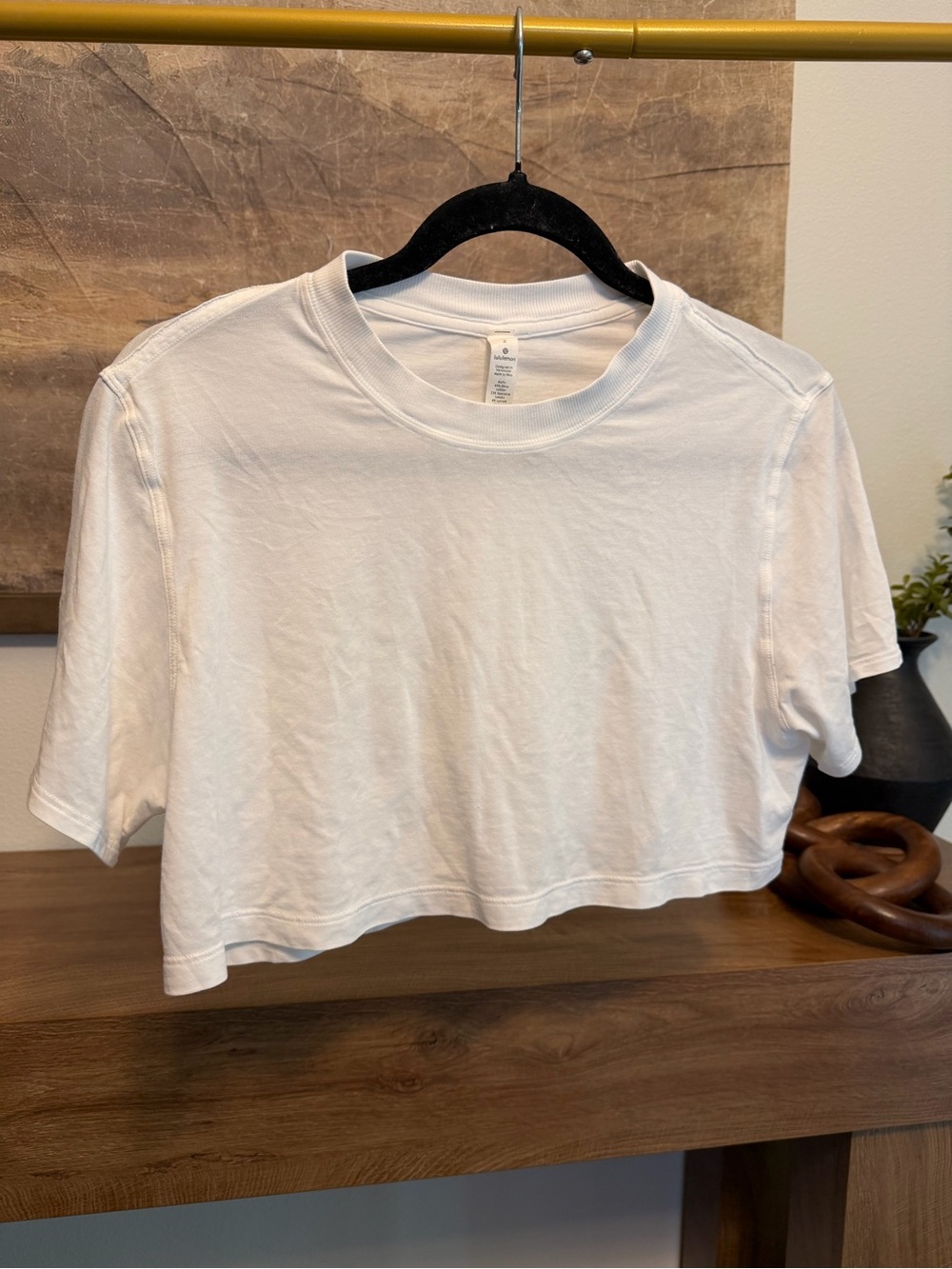 Lululemon white cotton crop top in a size 2